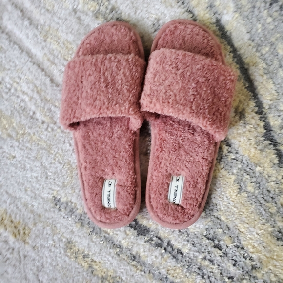 O'Neill Slides - Picture 3 of 4